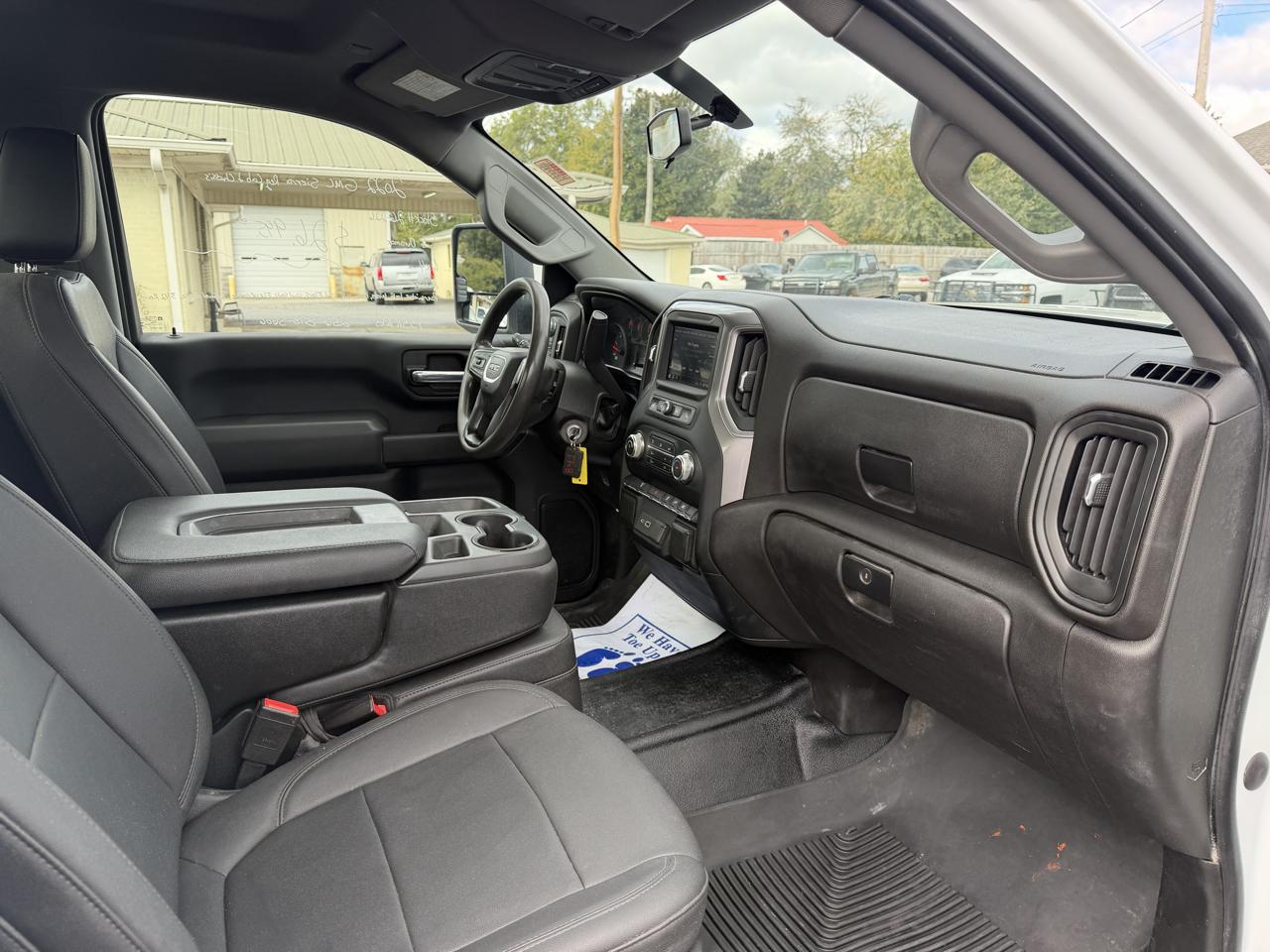 GMC Sierra 3500HD CC 4WD Reg Cab 171" WB, 84.5" CA Pro 2022