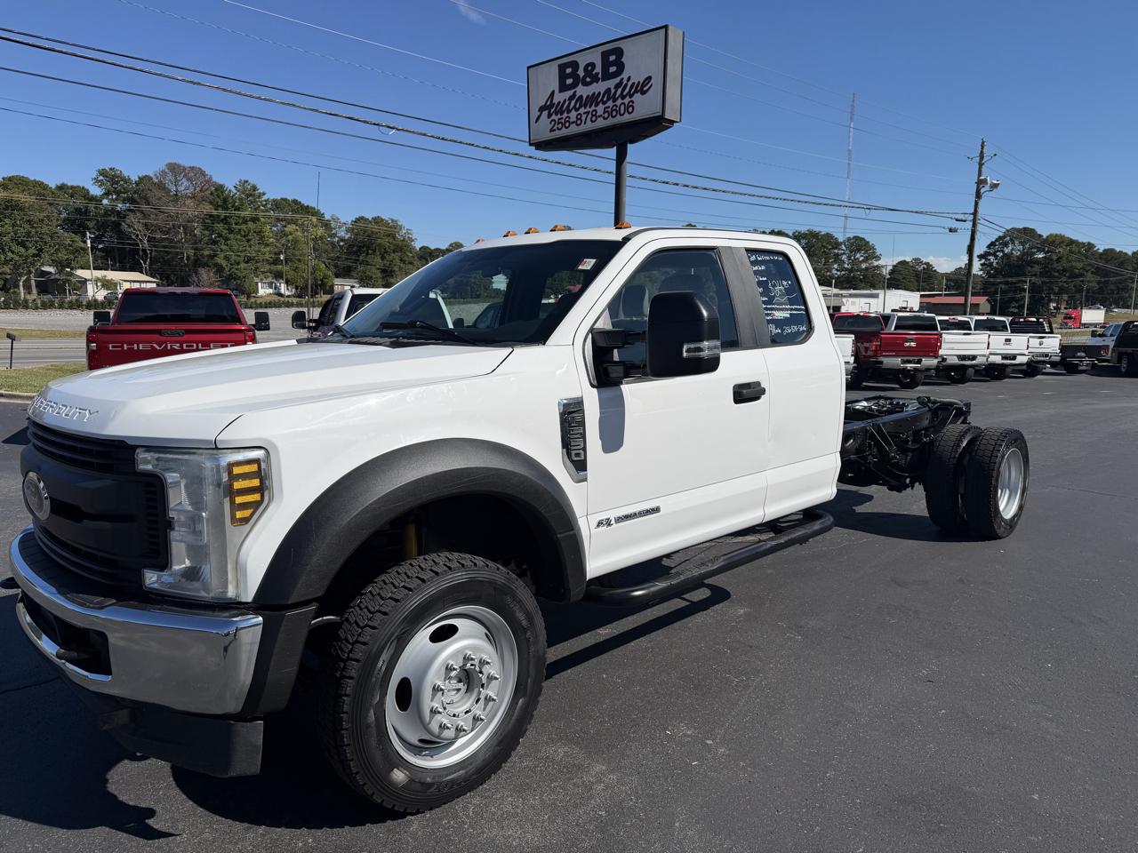 2019 Ford Super Duty F-550 DRW XL 4WD SuperCab 192" WB 84" CA