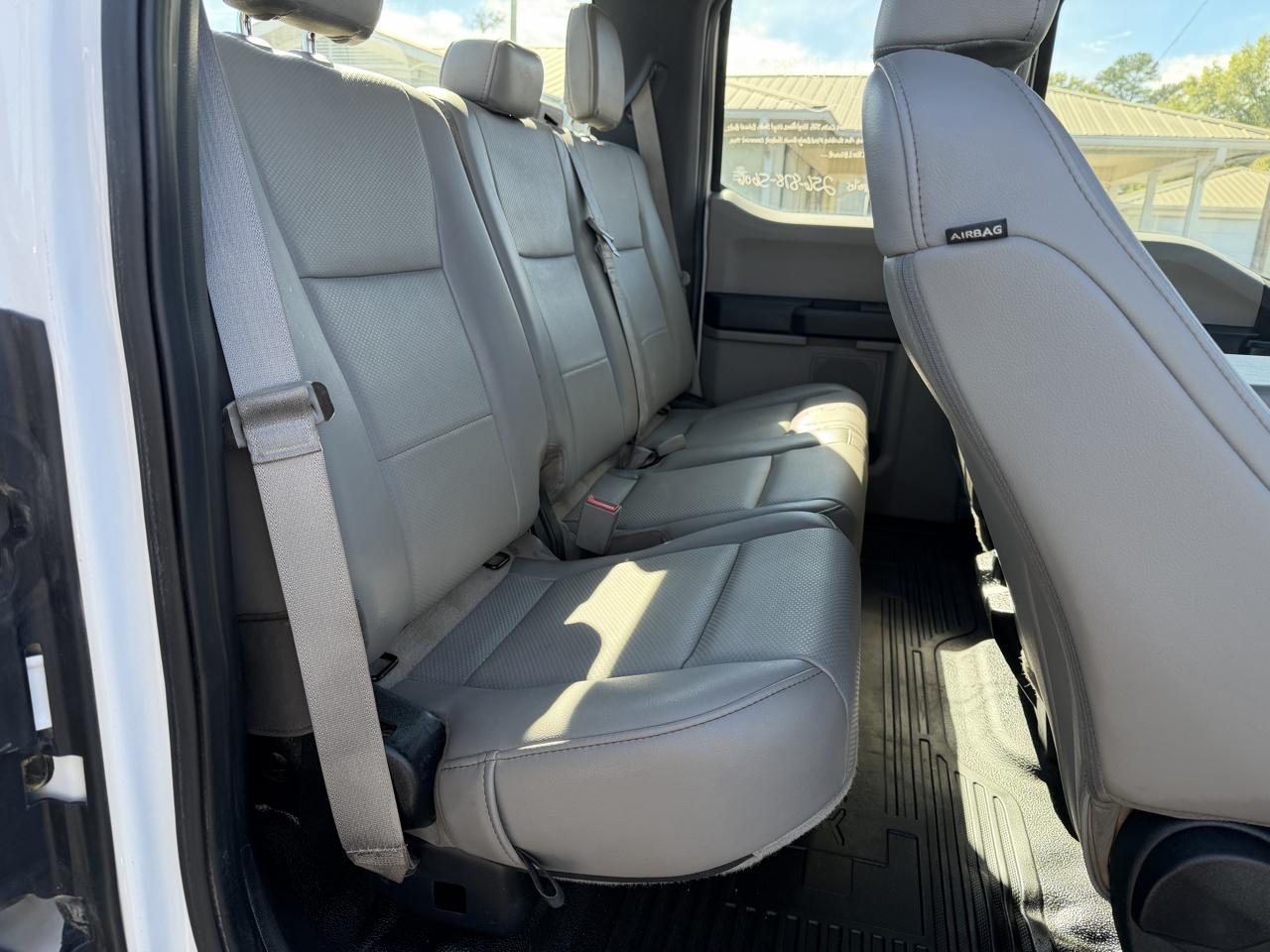 Ford Super Duty F-550 DRW XL 4WD SuperCab 192" WB 84" CA 2019