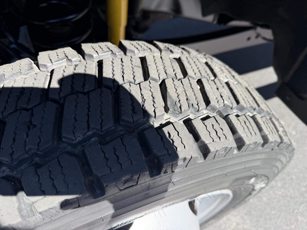 Ford Super Duty F-550 DRW XL 4WD SuperCab 192" WB 84" CA 2019