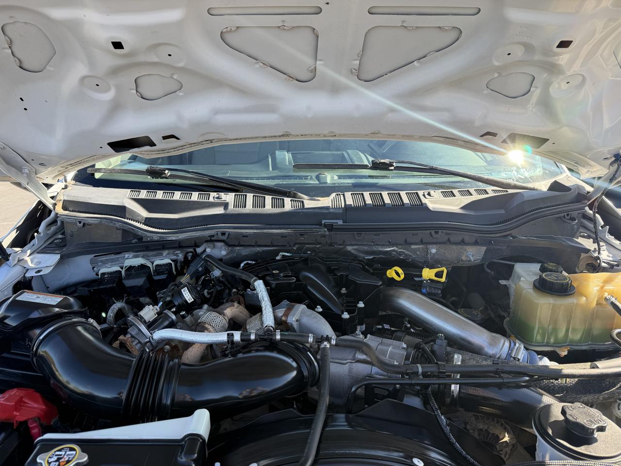 Ford Super Duty F-550 DRW XL 4WD SuperCab 192" WB 84" CA 2019