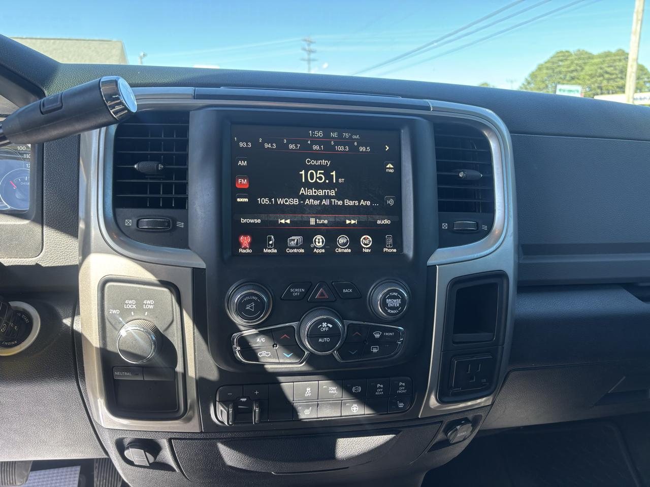 RAM 2500 Big Horn 4x4 Mega Cab 6'4" Box 2017