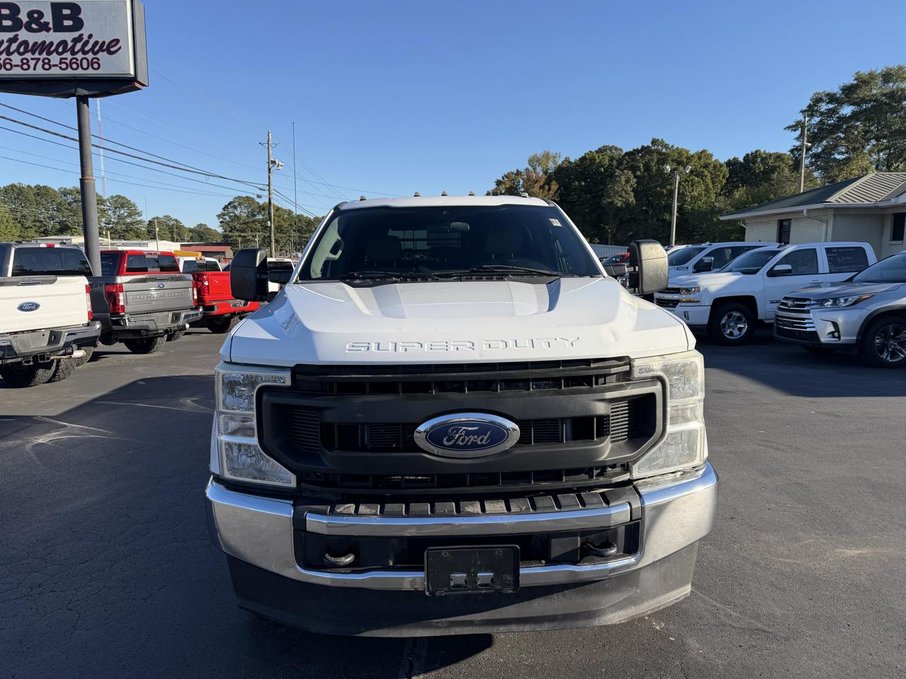 Ford Super Duty F-350 DRW XL 4WD Crew Cab 179" WB 60" CA 2021