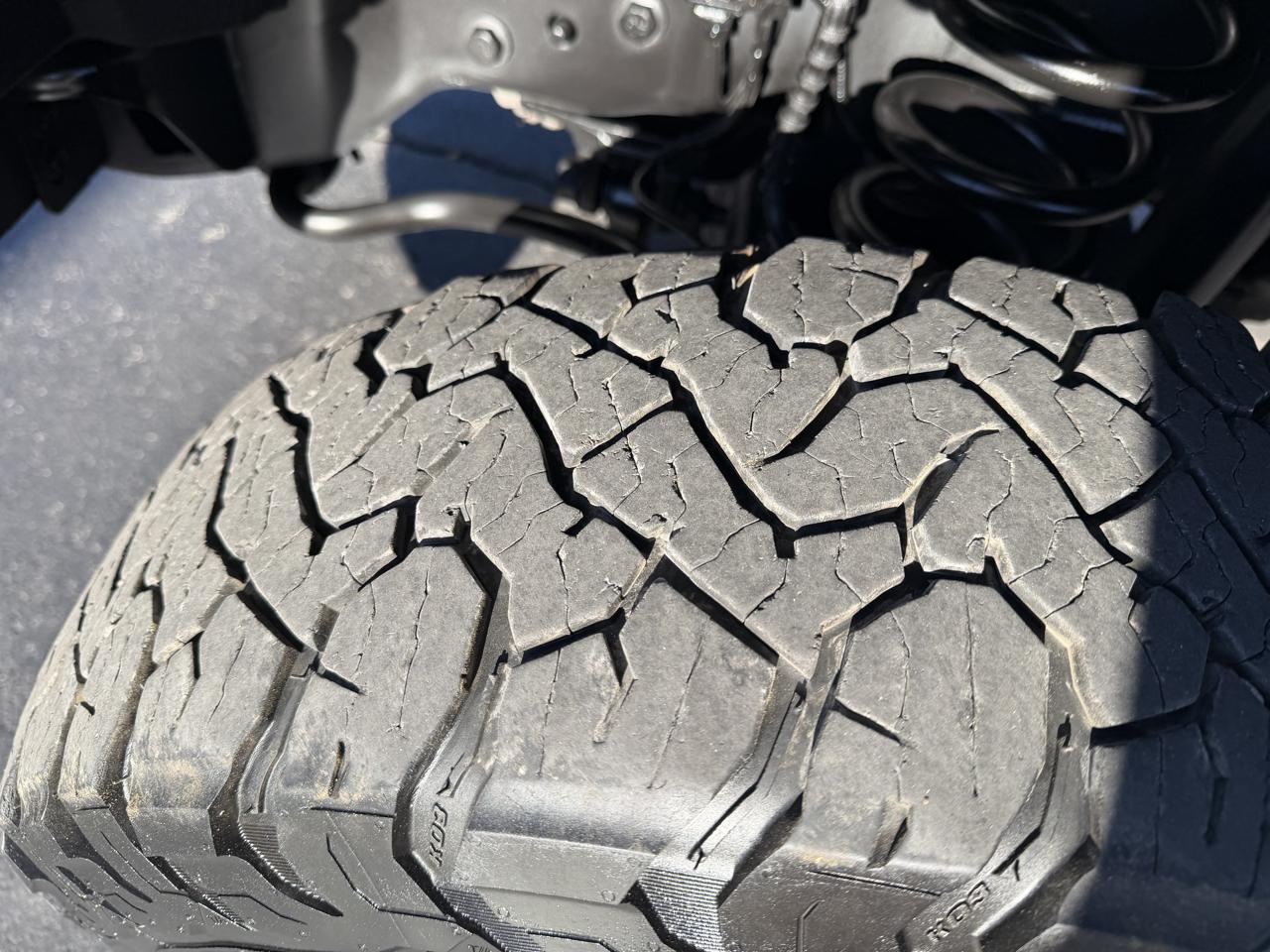 Ford Super Duty F-350 DRW XL 4WD Crew Cab 179" WB 60" CA 2021
