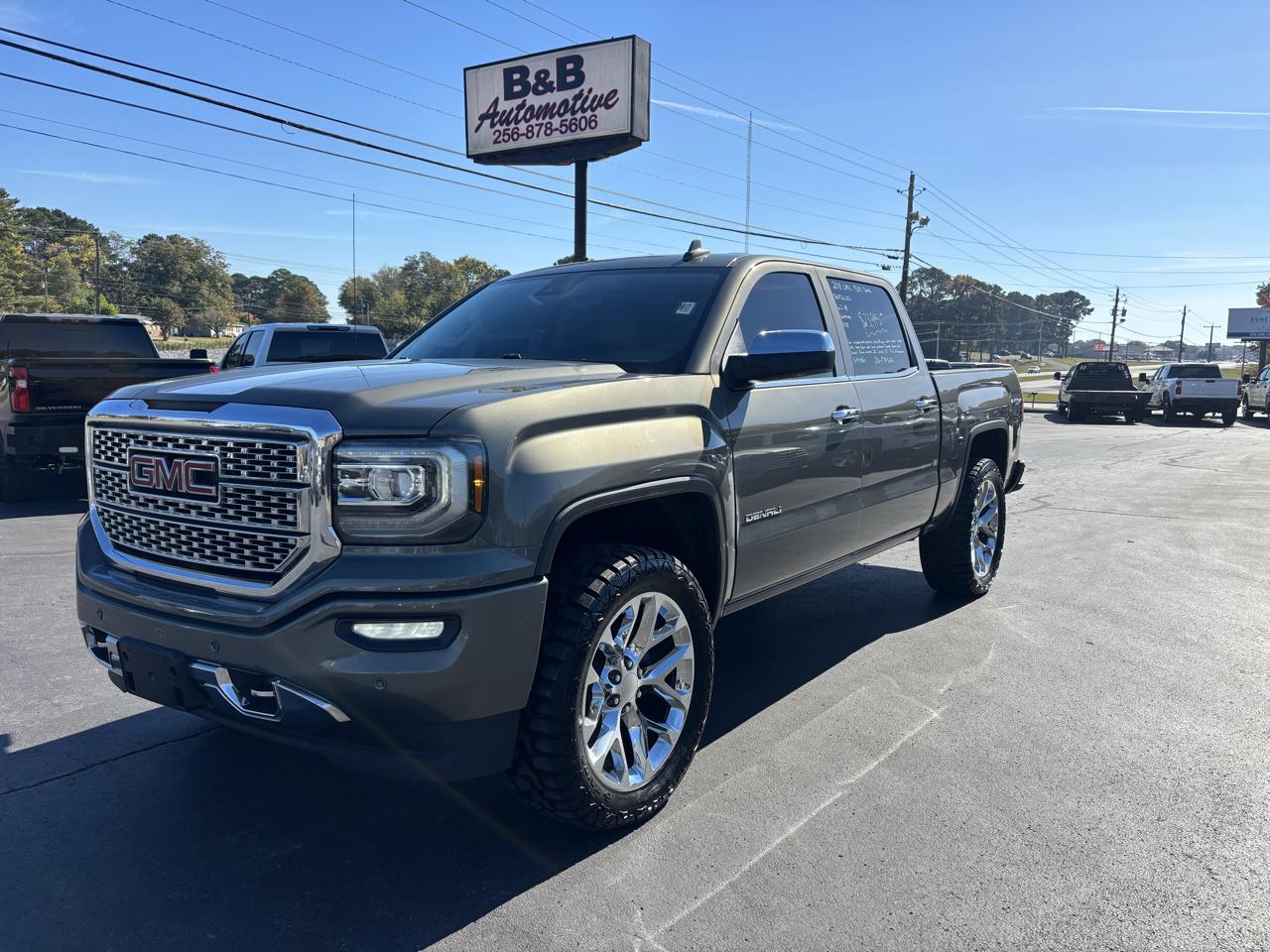 GMC Sierra 1500 4WD Crew Cab 143.5" Denali 2018