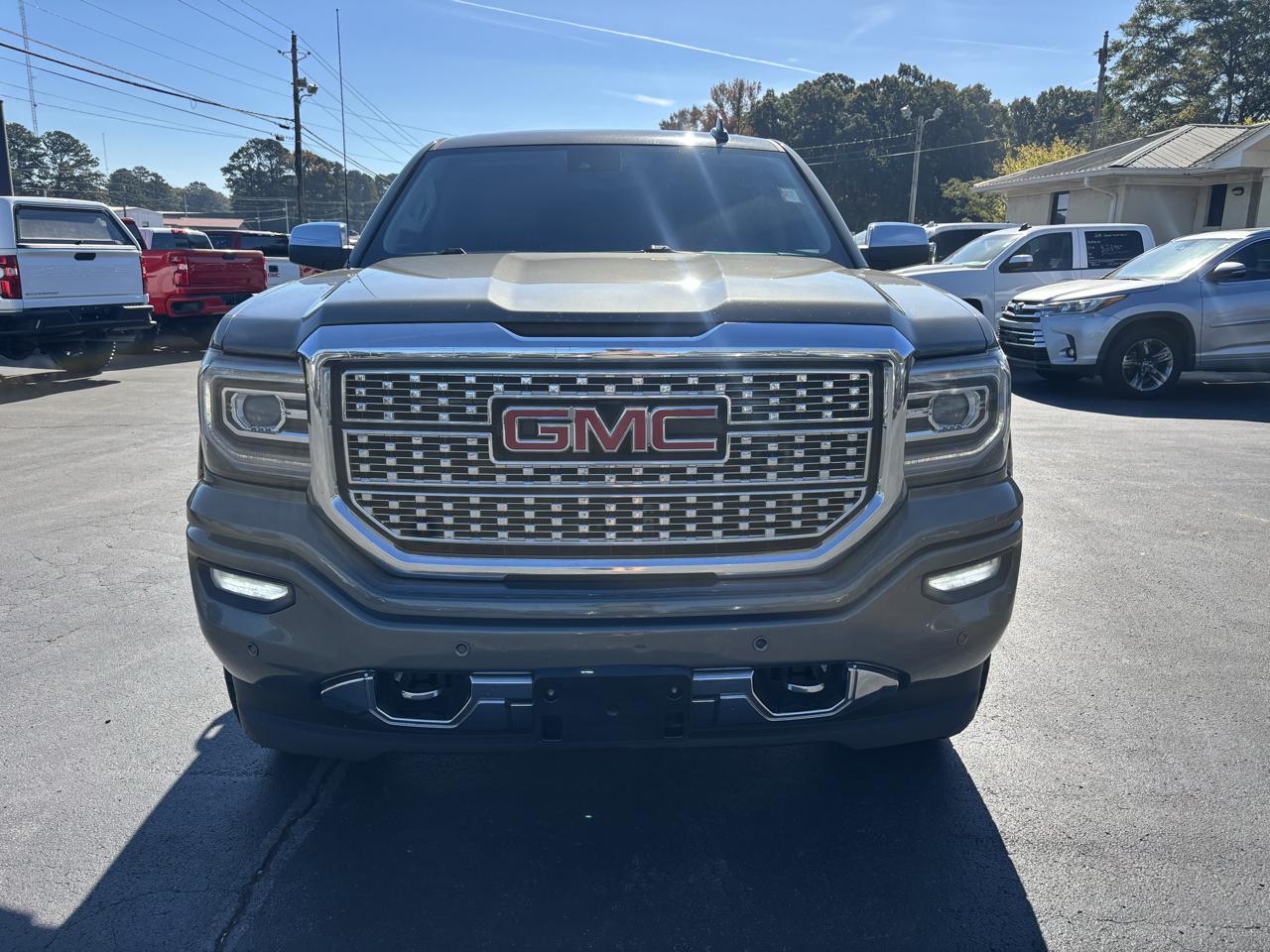 GMC Sierra 1500 4WD Crew Cab 143.5" Denali 2018