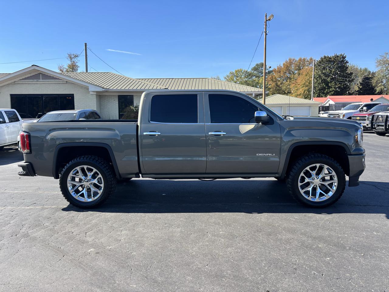 GMC Sierra 1500 4WD Crew Cab 143.5" Denali 2018