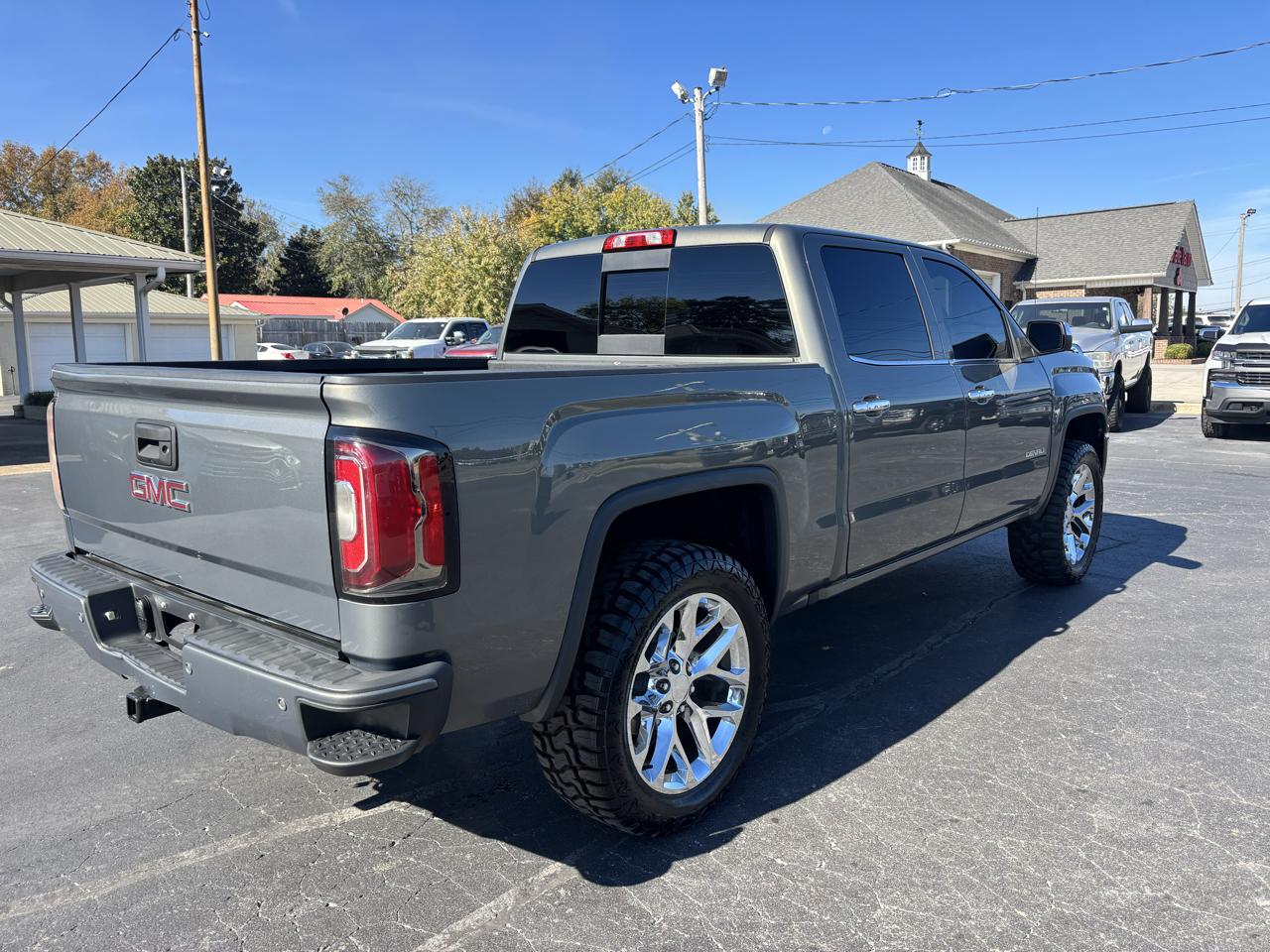GMC Sierra 1500 4WD Crew Cab 143.5" Denali 2018