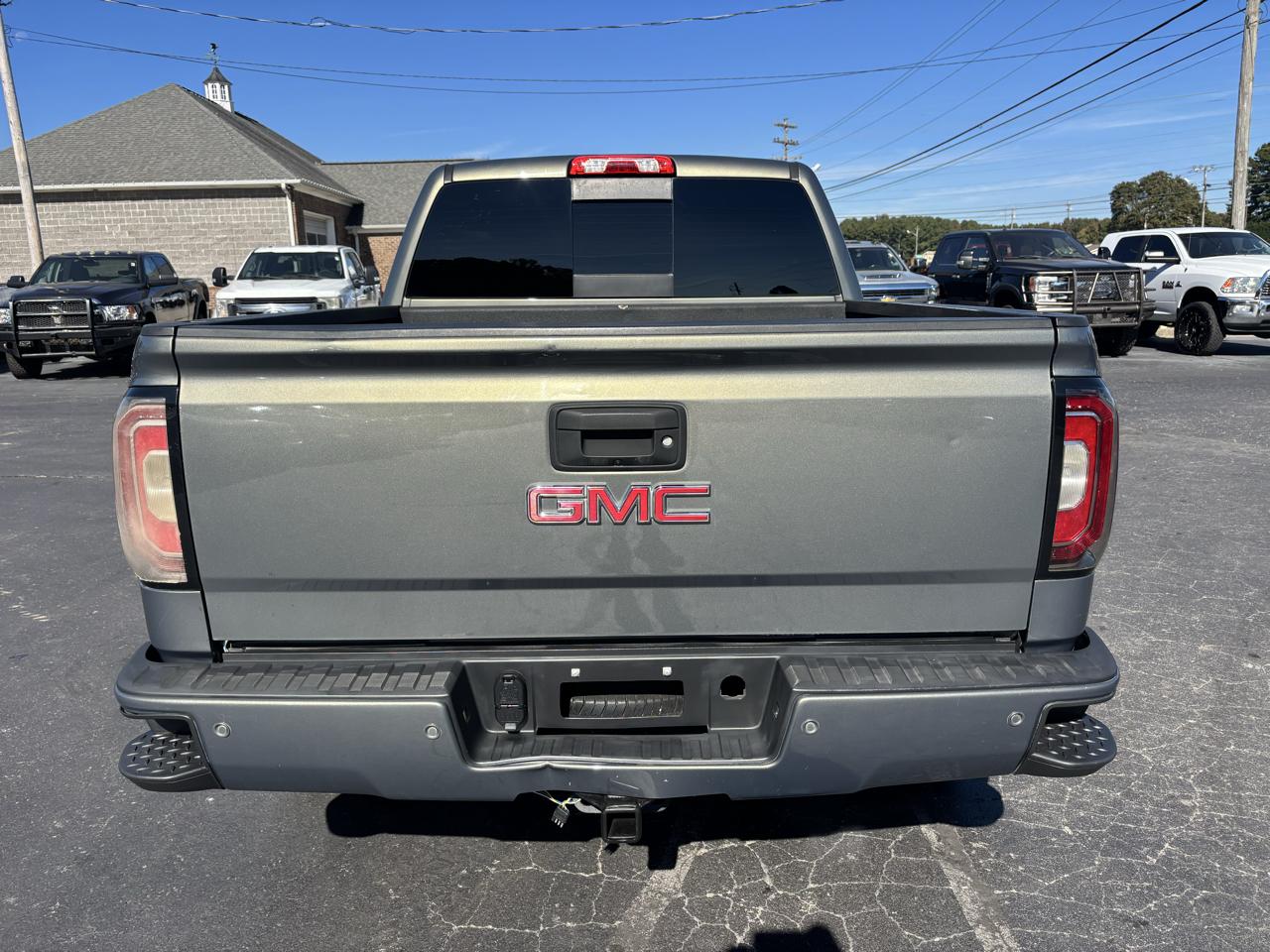 GMC Sierra 1500 4WD Crew Cab 143.5" Denali 2018