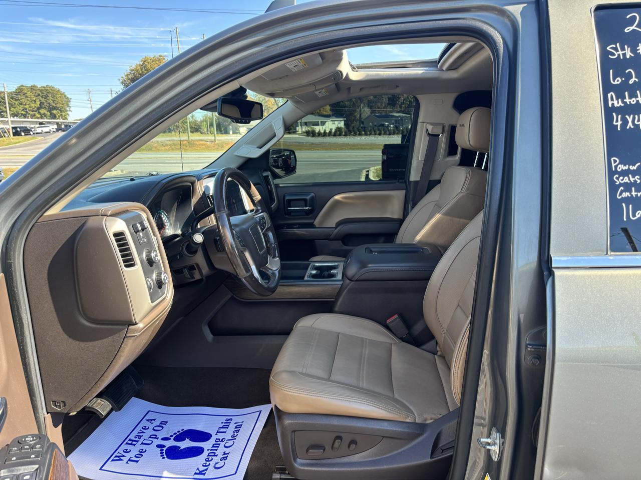 GMC Sierra 1500 4WD Crew Cab 143.5" Denali 2018
