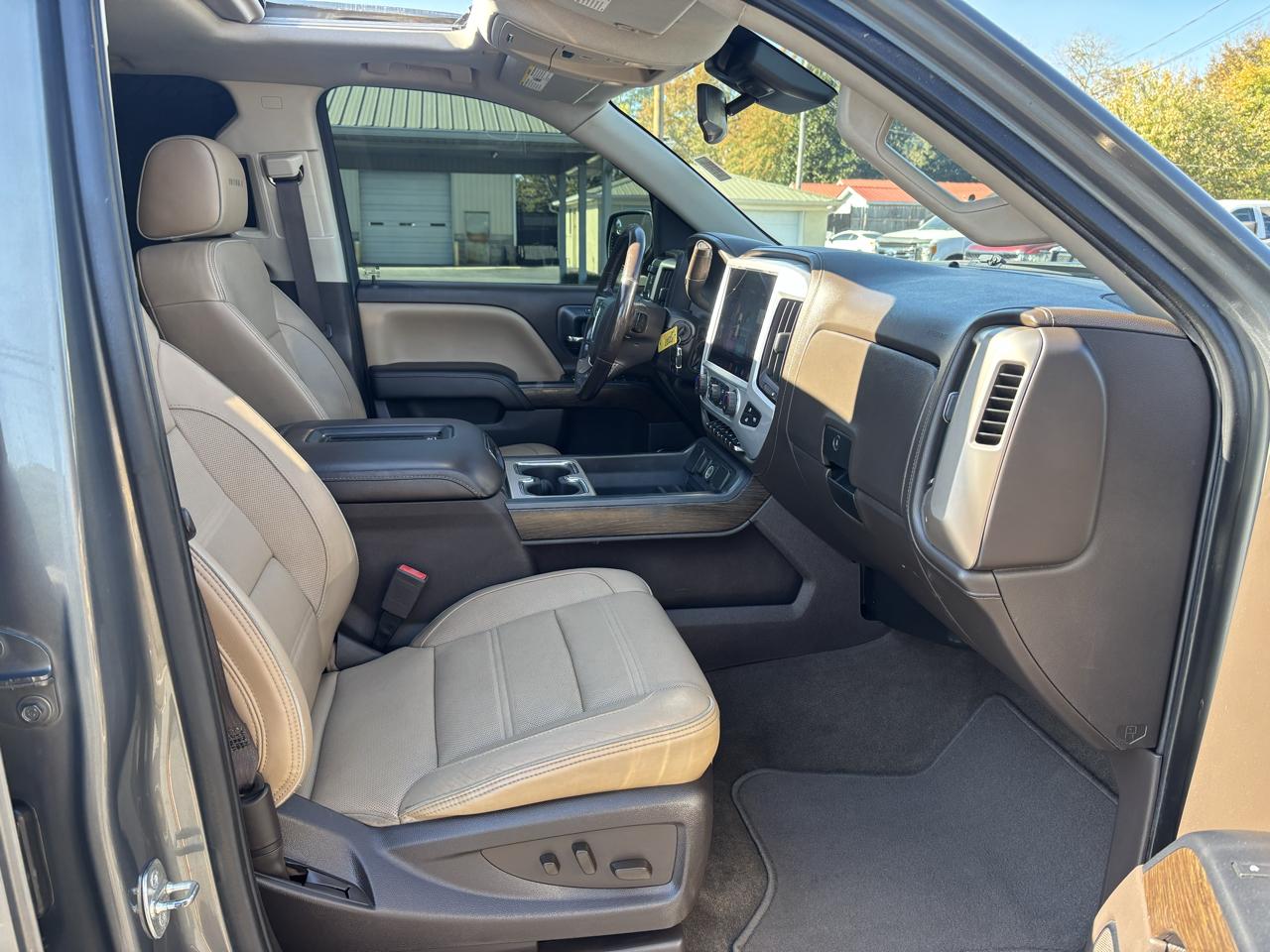 GMC Sierra 1500 4WD Crew Cab 143.5" Denali 2018