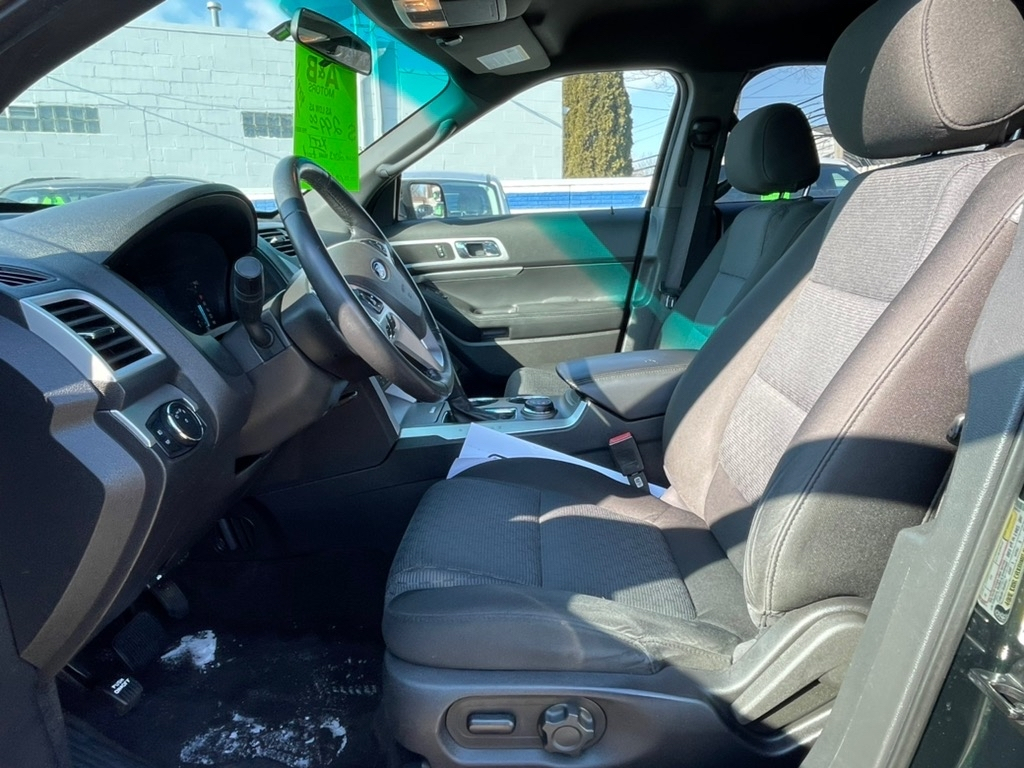 Ford Explorer 4WD 4dr XLT 2013