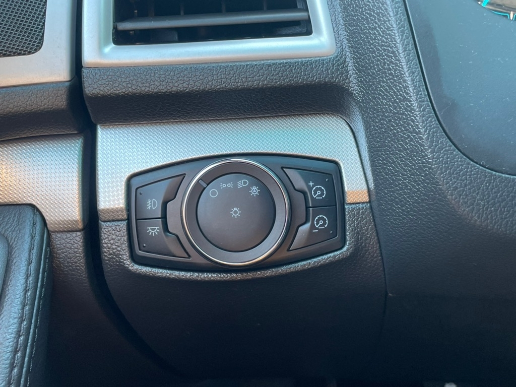 Ford Explorer 4WD 4dr XLT 2013