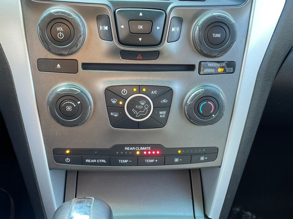 Ford Explorer 4WD 4dr XLT 2013