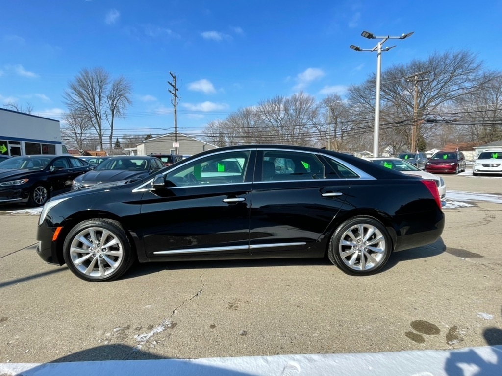 Cadillac XTS 4dr Sdn Luxury AWD 2014
