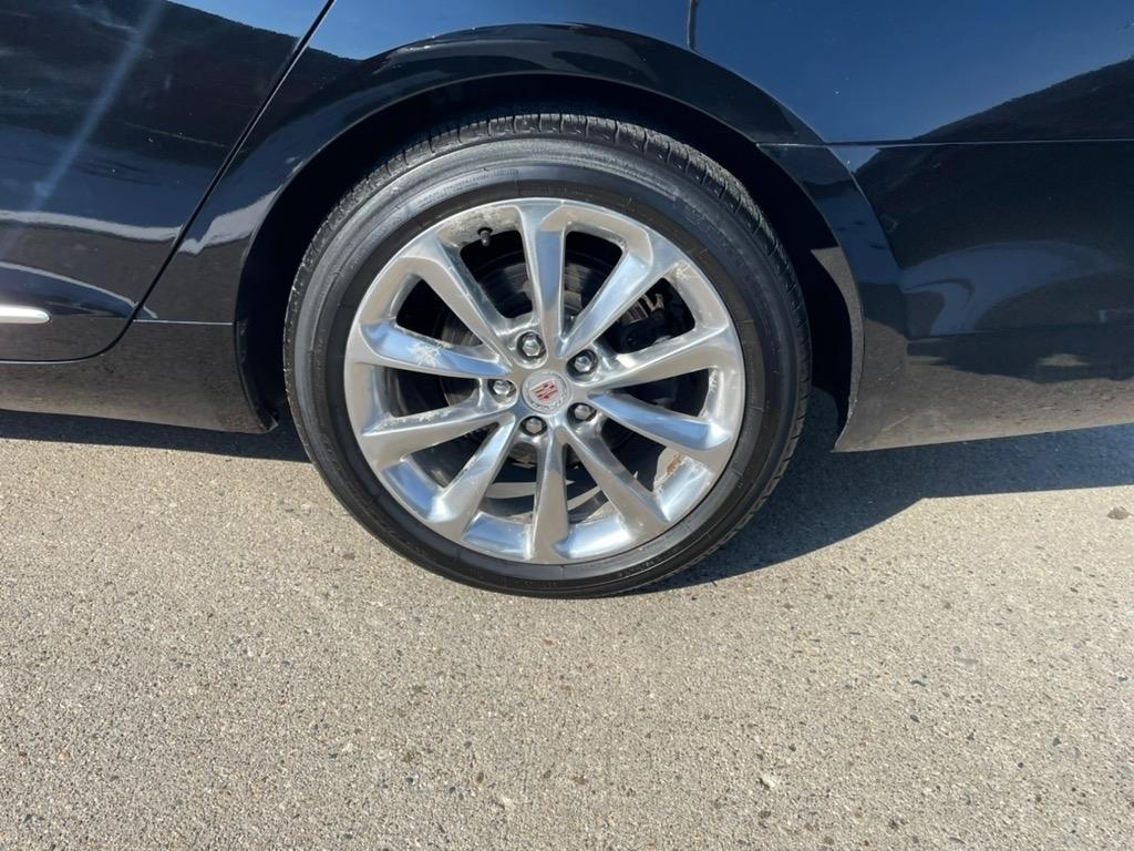 Cadillac XTS 4dr Sdn Luxury AWD 2014