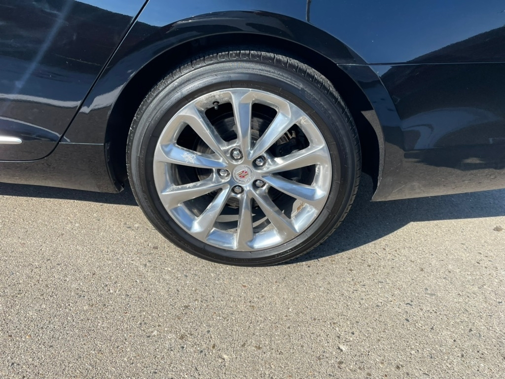 Cadillac XTS 4dr Sdn Luxury AWD 2014