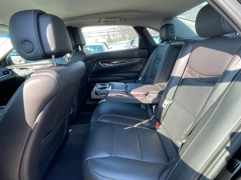 Cadillac XTS 4dr Sdn Luxury AWD 2014