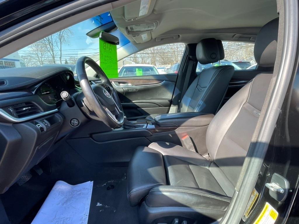 Cadillac XTS 4dr Sdn Luxury AWD 2014