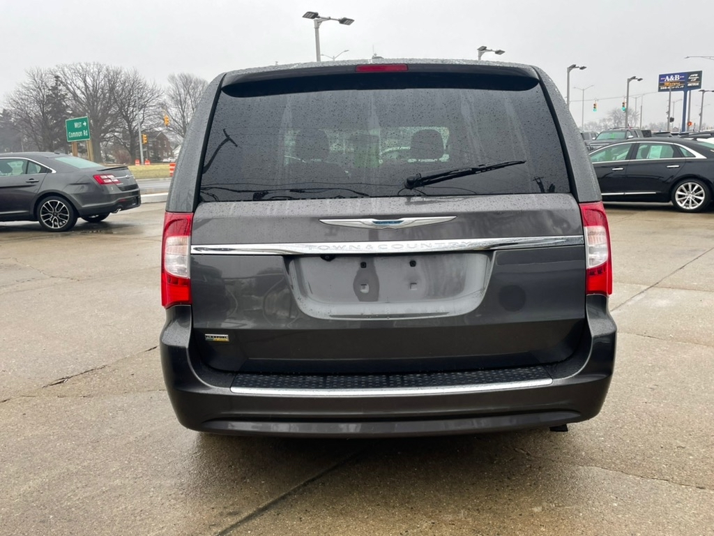 Chrysler Town & Country 4dr Wgn Touring 2016