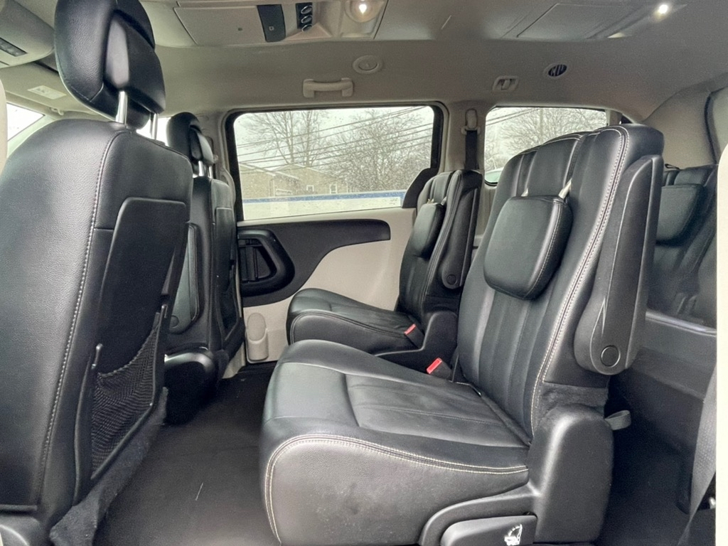 Chrysler Town & Country 4dr Wgn Touring 2016