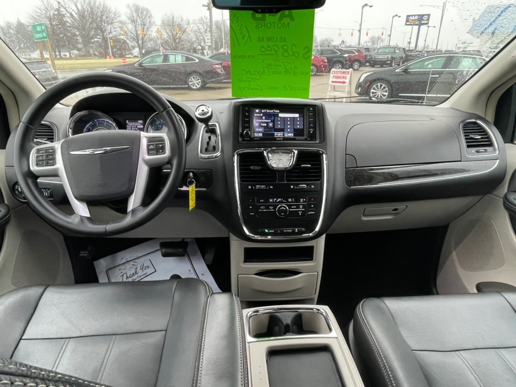 Chrysler Town & Country 4dr Wgn Touring 2016