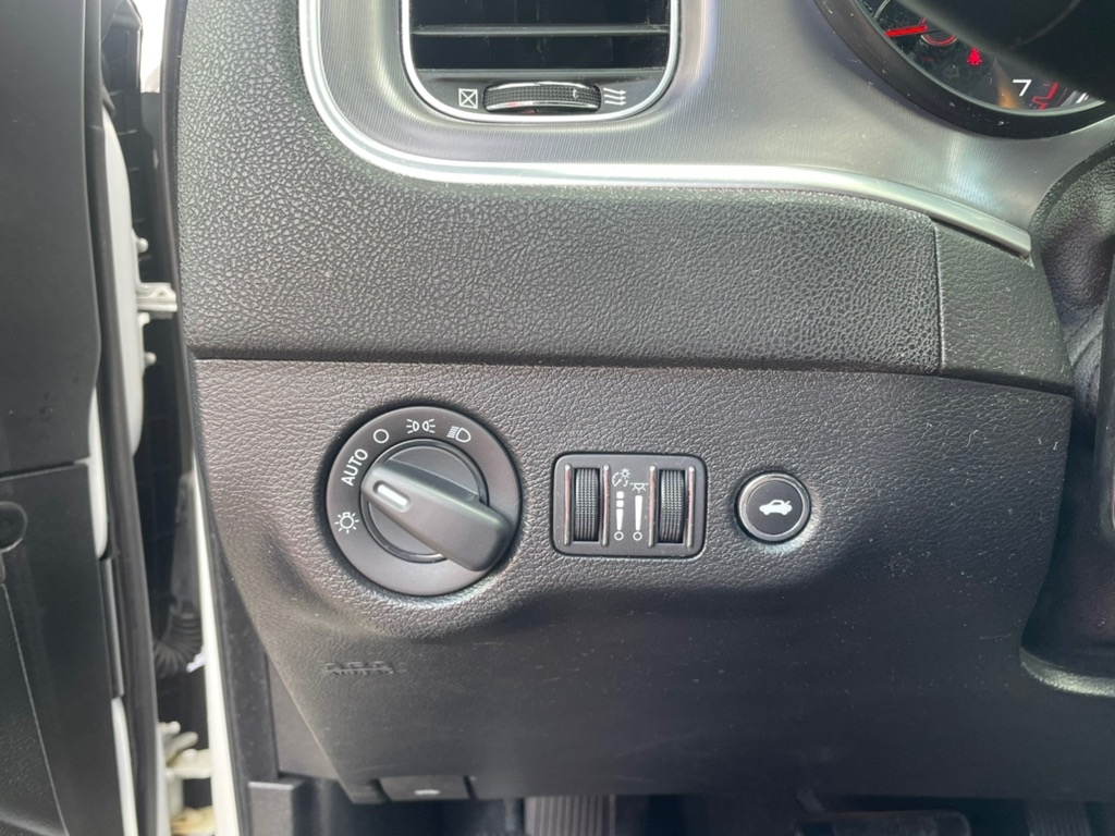 Dodge Charger SXT RWD 2019