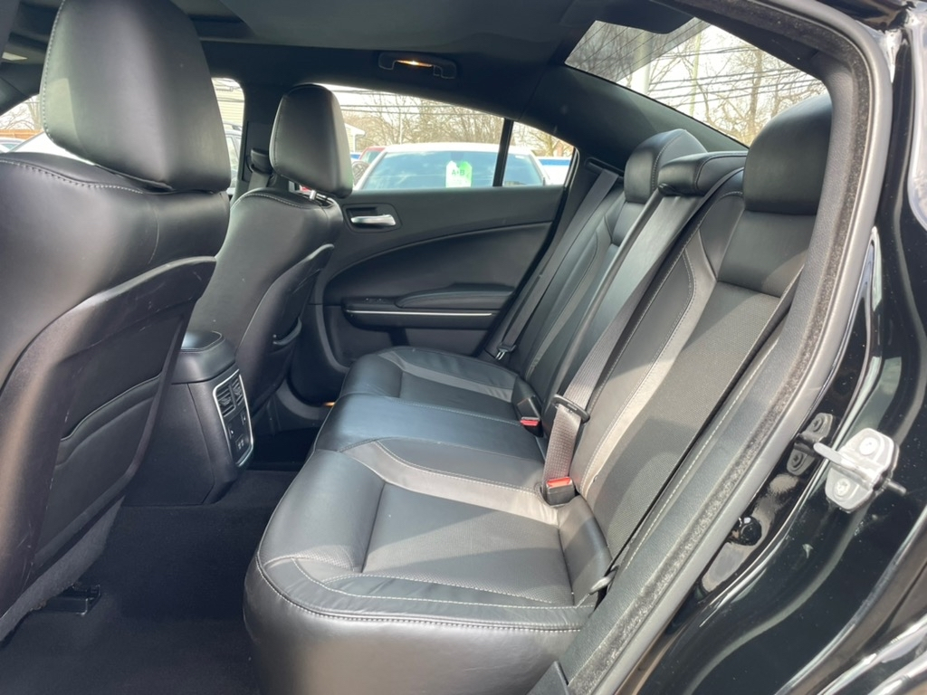 Dodge Charger SXT RWD 2019