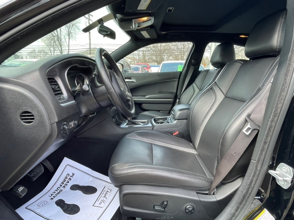 Dodge Charger SXT RWD 2019