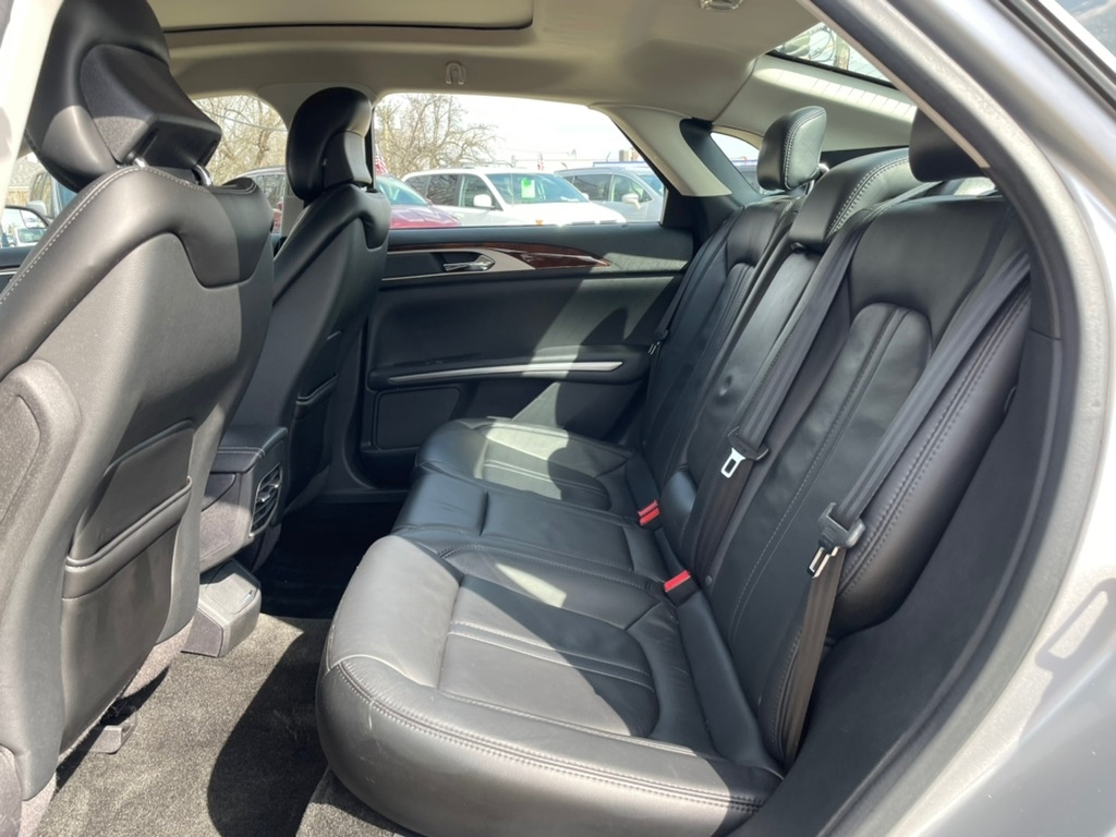 Lincoln MKZ 4dr Sdn FWD 2016