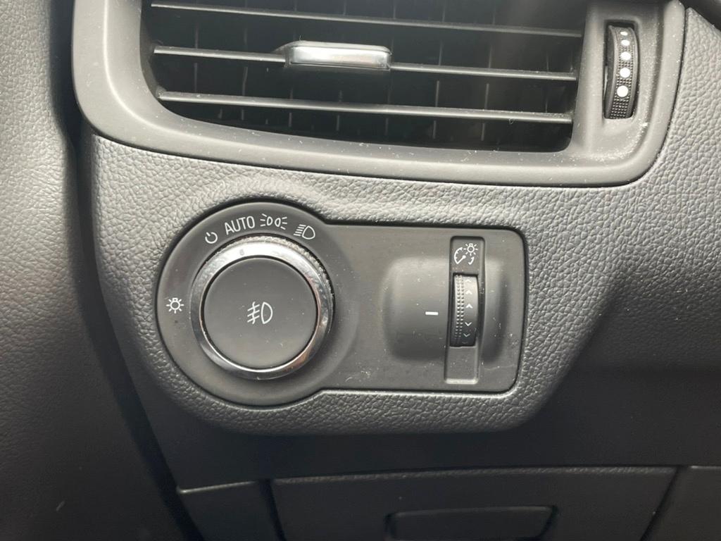 Buick Envision FWD 4dr Essence 2019