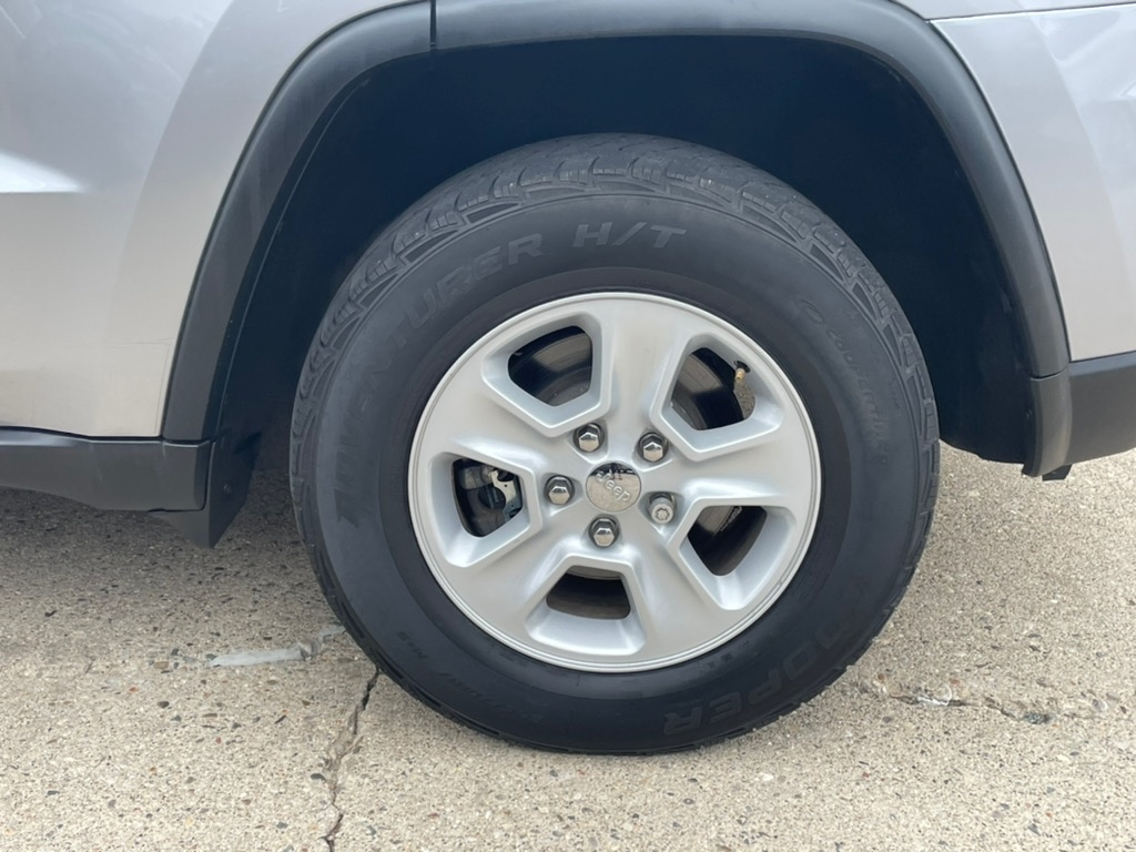 Jeep Grand Cherokee RWD 4dr Laredo 2015