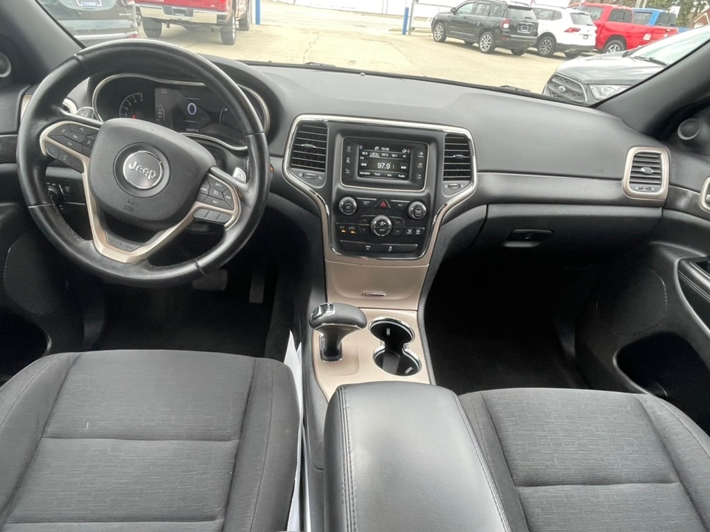 Jeep Grand Cherokee RWD 4dr Laredo 2015