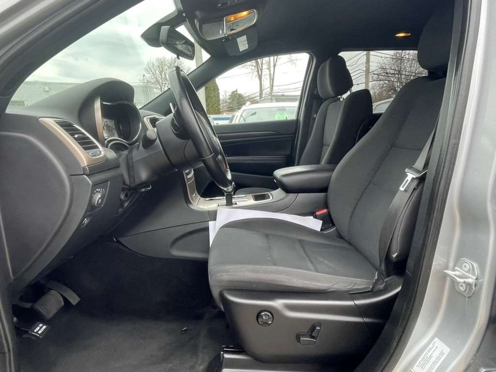 Jeep Grand Cherokee RWD 4dr Laredo 2015