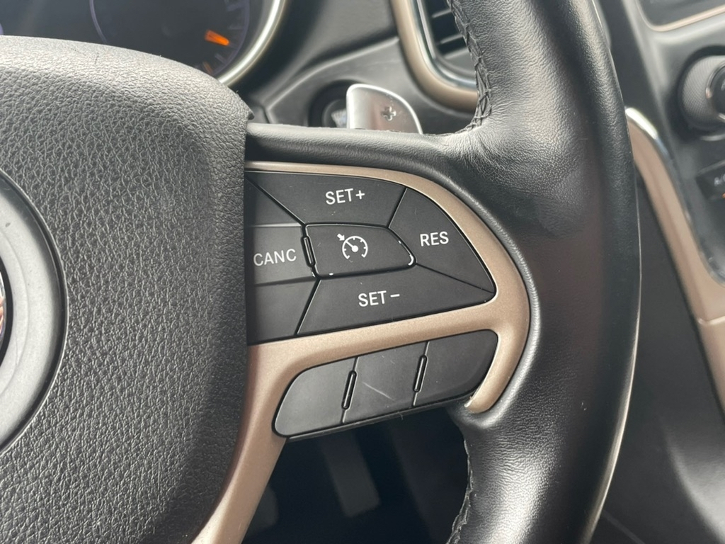 Jeep Grand Cherokee RWD 4dr Laredo 2015