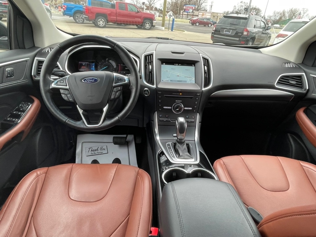 Ford Edge 4dr Titanium AWD 2016
