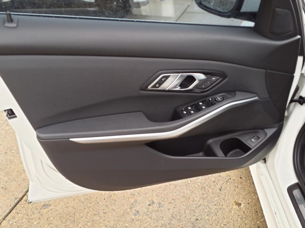 BMW 3 Series 330i xDrive Sedan North America 2020