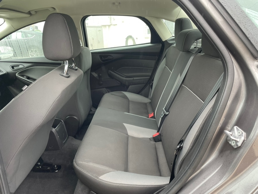 Ford Focus 4dr Sdn S 2012