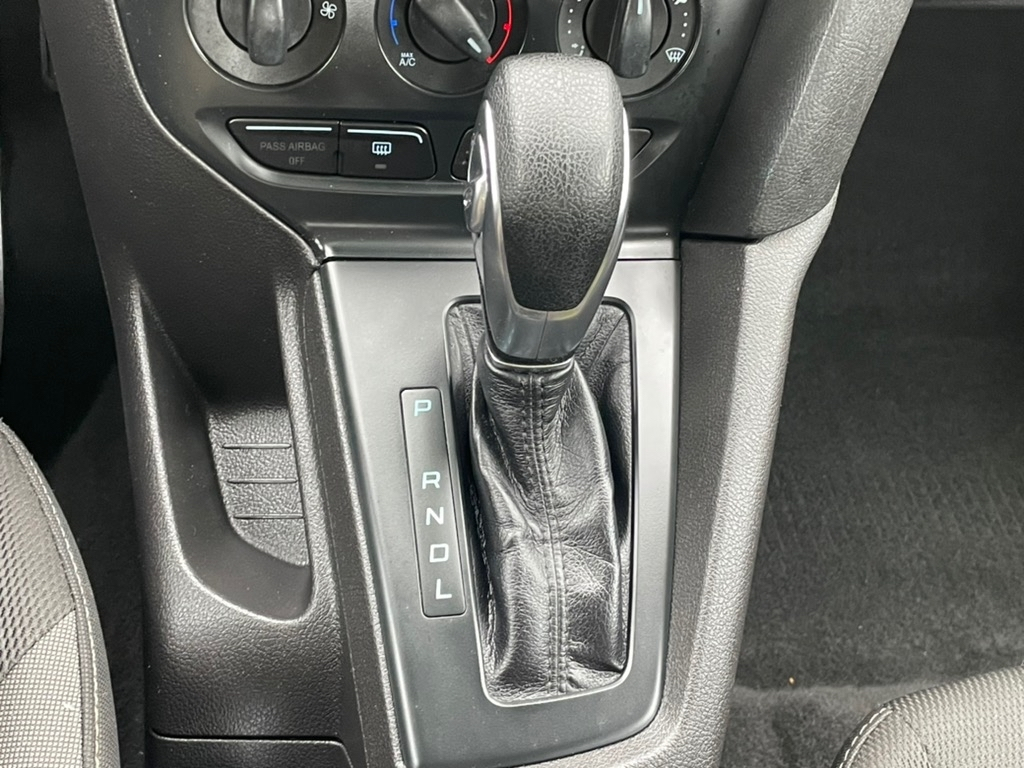 Ford Focus 4dr Sdn S 2012