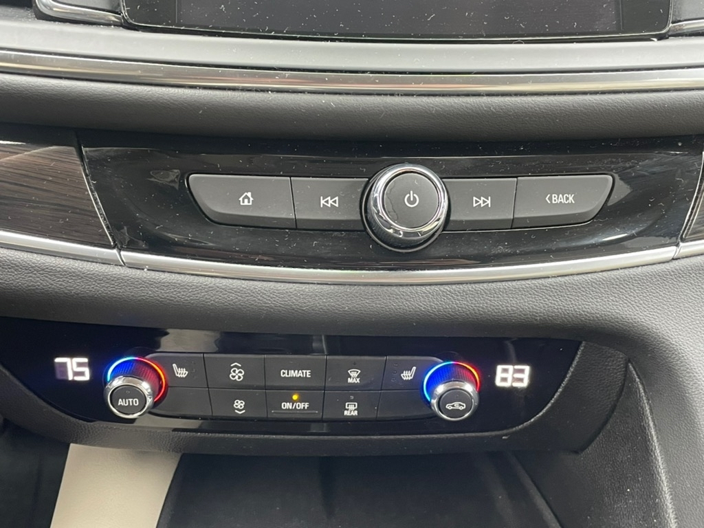 Buick Enclave FWD 4dr Essence 2019