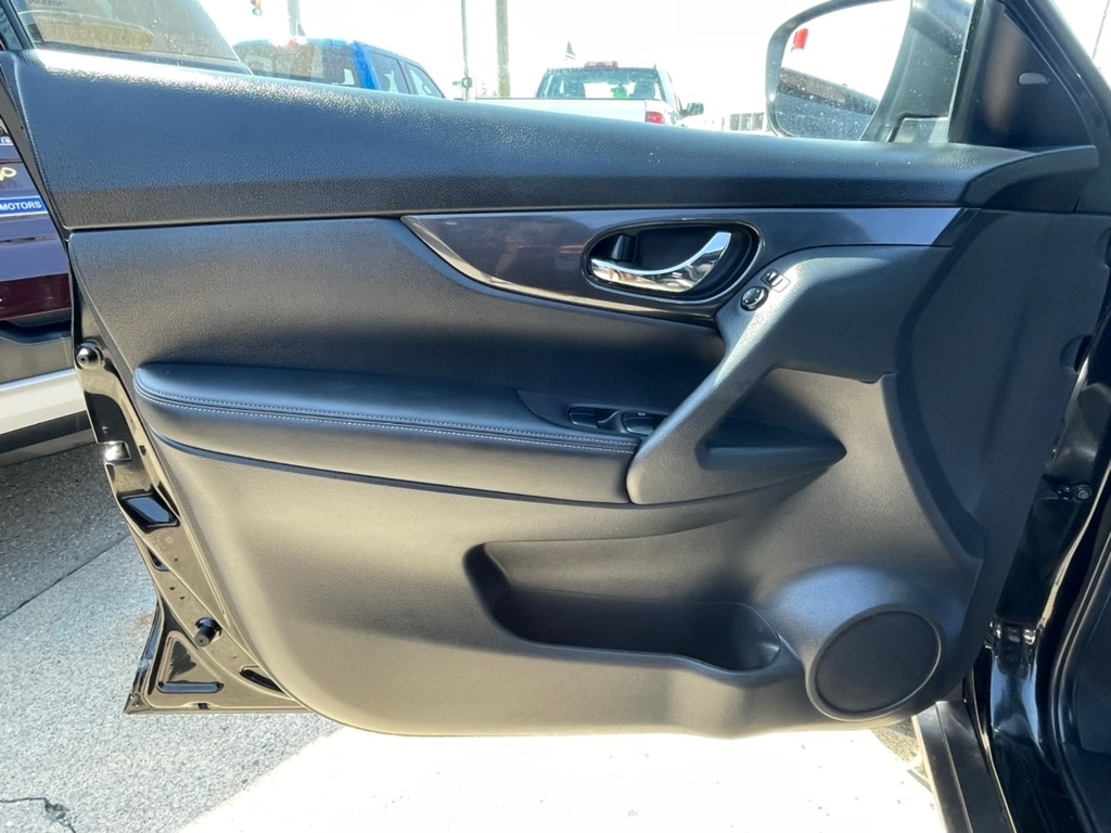 Nissan Rogue FWD SV 2020