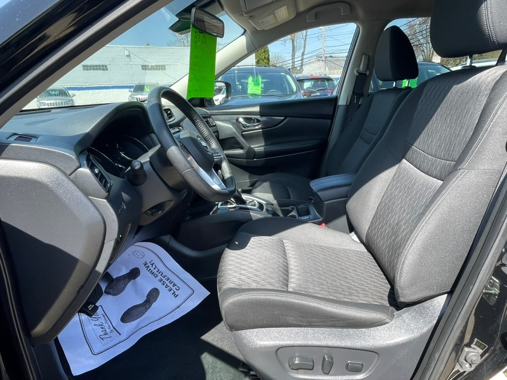 Nissan Rogue FWD SV 2020