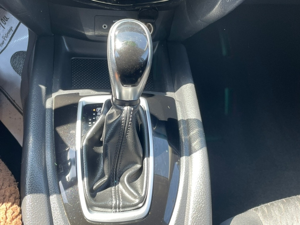 Nissan Rogue FWD SV 2020