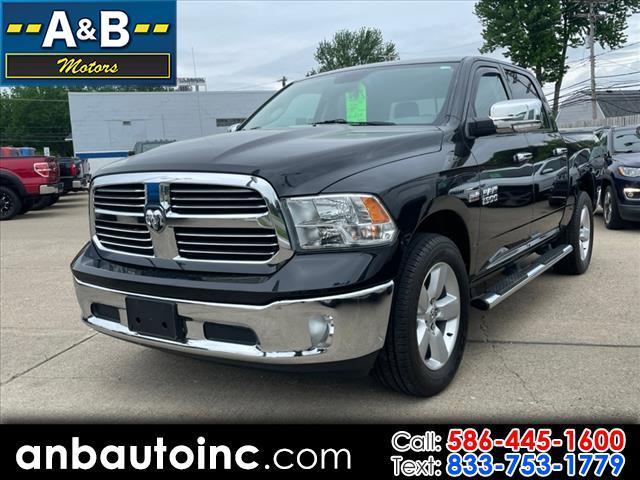 RAM 1500 4WD Crew Cab 140.5" SLT 2016