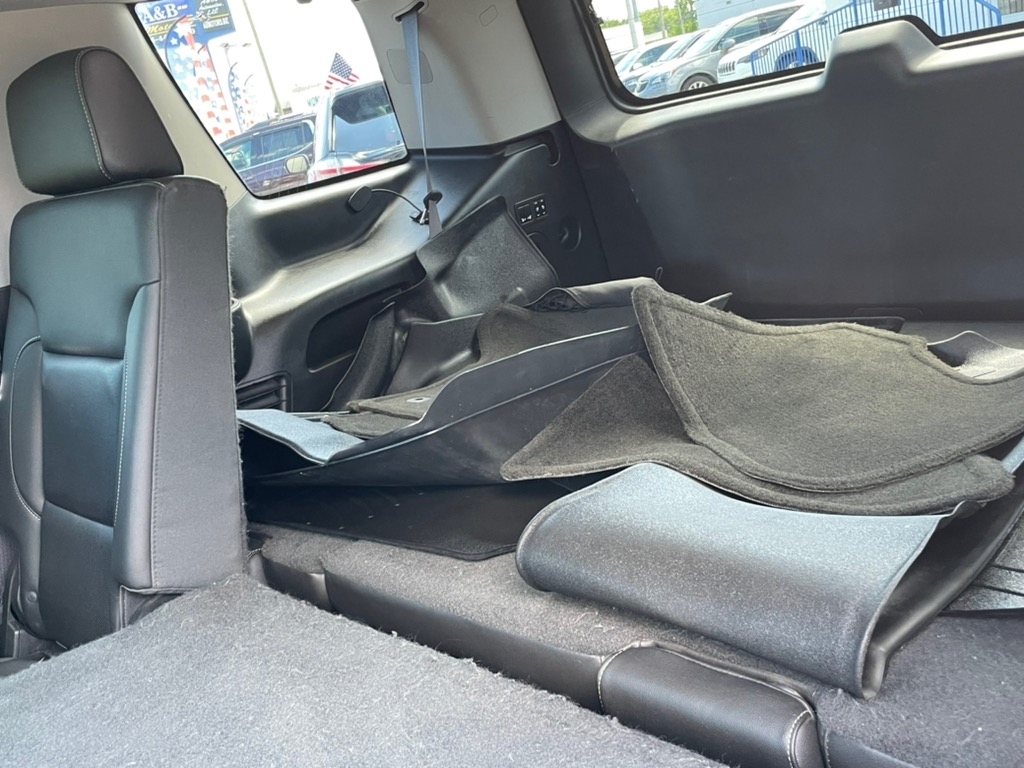 GMC Yukon 4WD 4dr SLT 2015