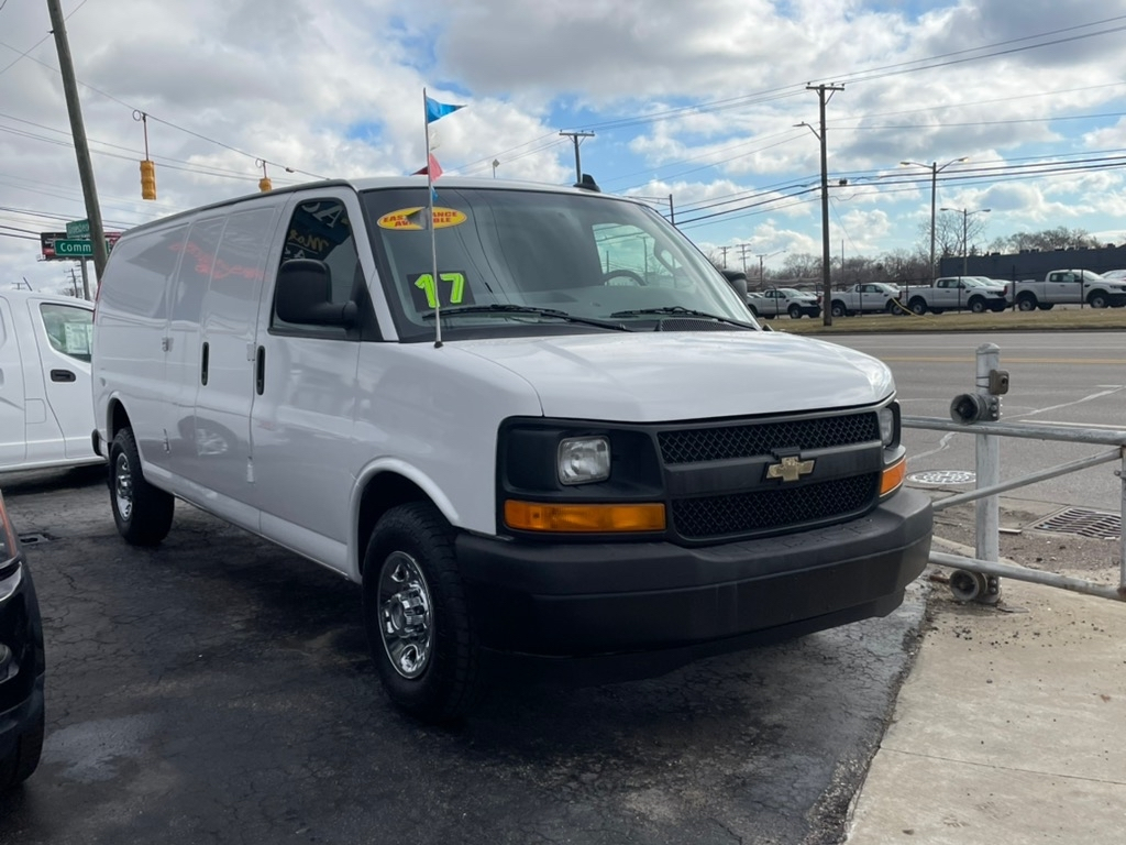 Chevrolet Express Cargo Van RWD 2500 155" 2017