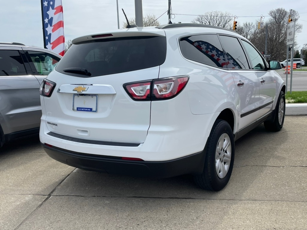 Chevrolet Traverse FWD 4dr LS w/1LS 2017