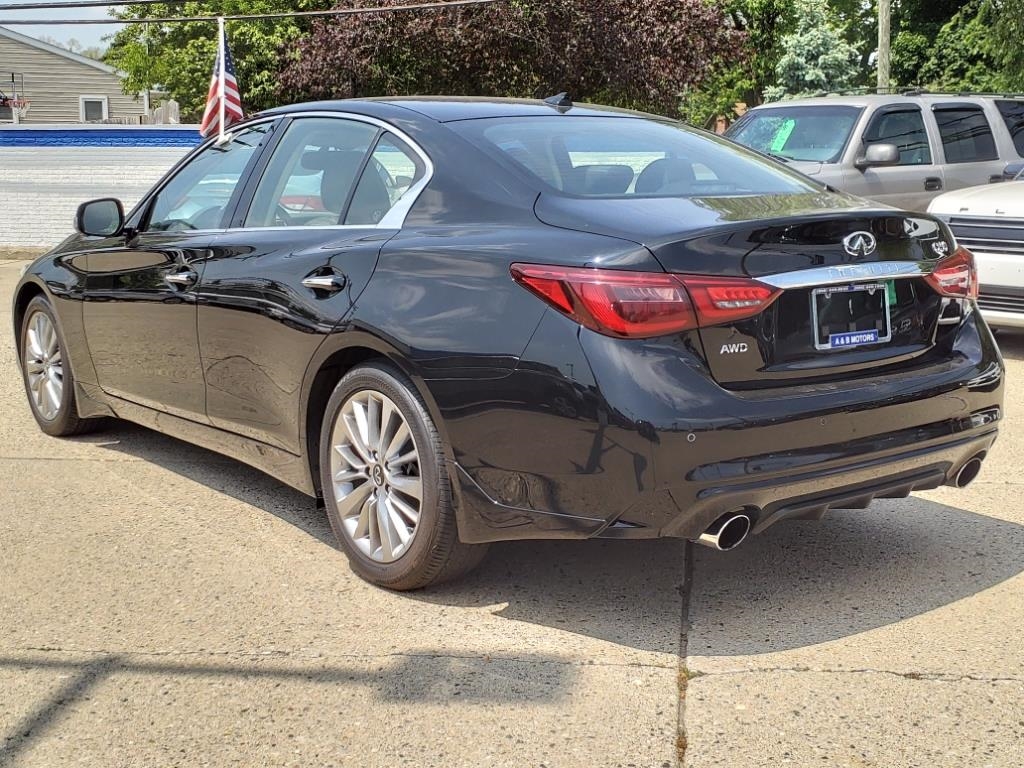 Infiniti Q50 3.0t LUXE AWD 2021