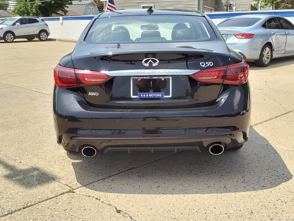 Infiniti Q50 3.0t LUXE AWD 2021