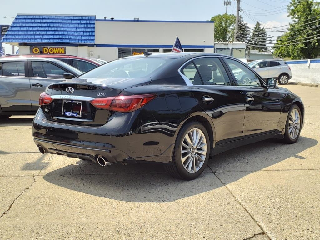 Infiniti Q50 3.0t LUXE AWD 2021